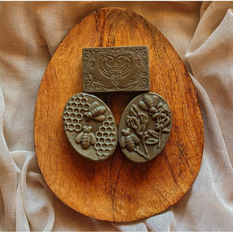 Săpun artizanal cu miere și argilă albastră