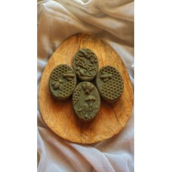 Săpun artizanal cu busuioc și conifere