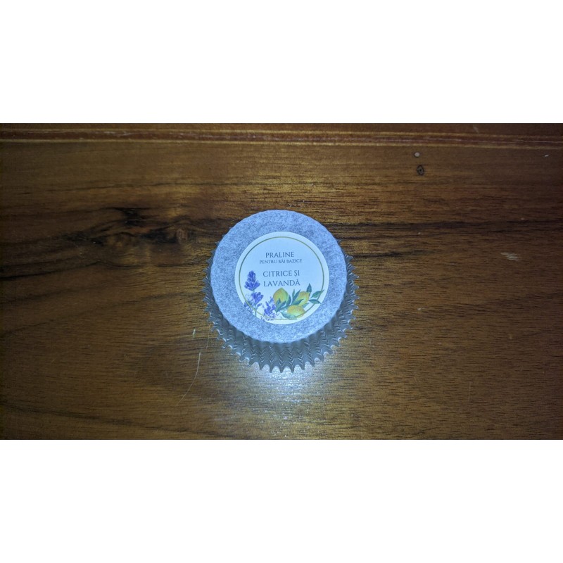 Praline pentru băi bazice cu citrice și flori de lavandă  - per bucată